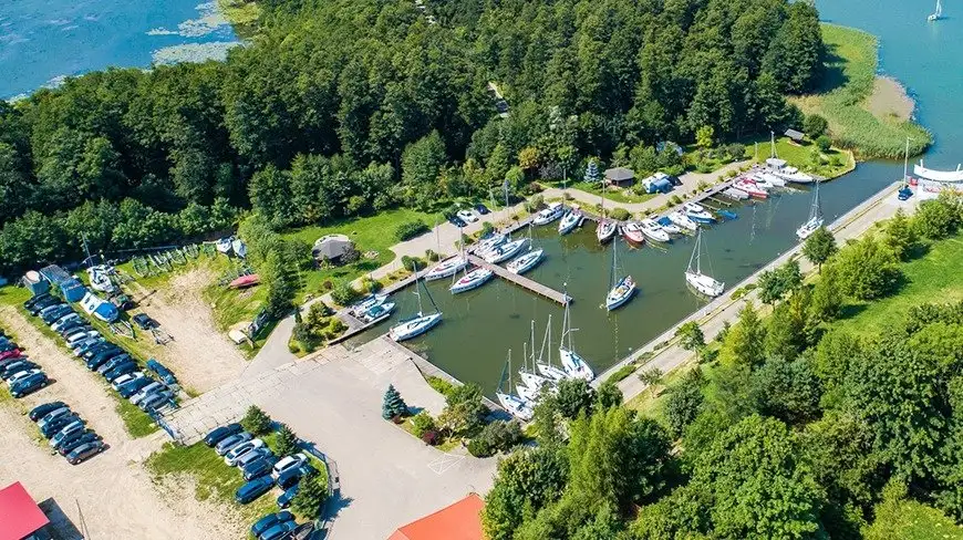 Port Sailor w PIęknej Górze wraz z parkingiem dla klientów