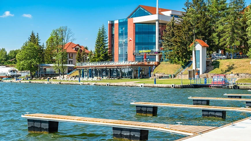 Hotel Robert’s Port: Luksusowy Wypoczynek na Mazurach